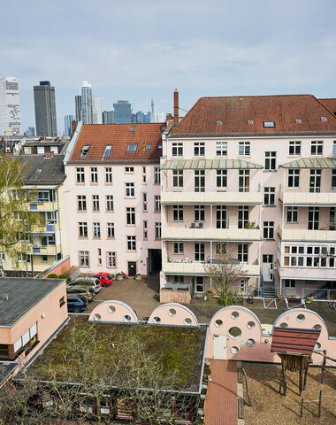 Familienzentrum Monikahaus in Frankfurt am Main eine Spende von Interim Aid