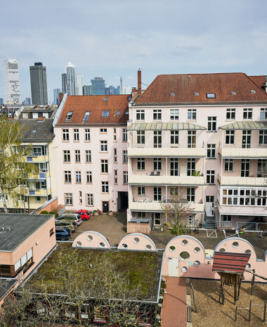 Familienzentrum Monikahaus in Frankfurt am Main eine Spende von Interim Aid