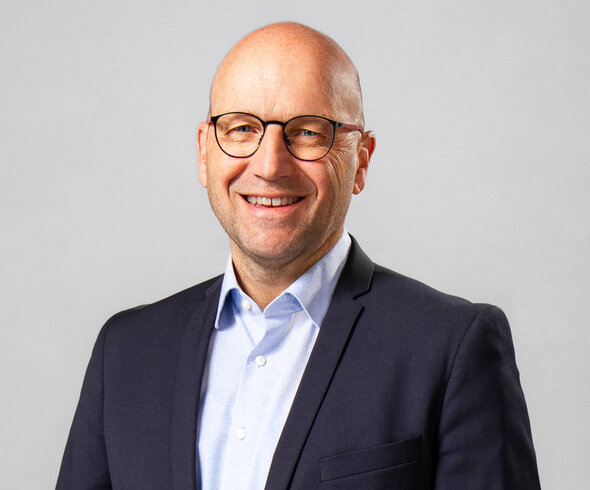 Nachhaltige Transformation und langfristiger Erfolg durch Interim Management in der Industrie