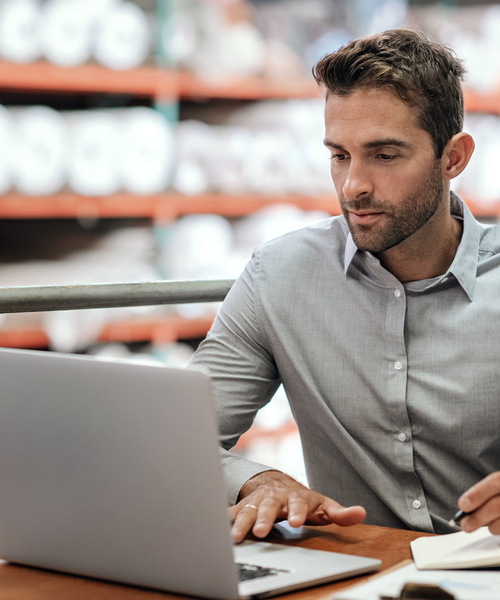Case Study: Interim Manager Logistik in der Automobilindustrie Case Study Interim Manager Logistik – Materialfluss und JIS-Anlieferung bei einem Automobilkonzern stabilisiert